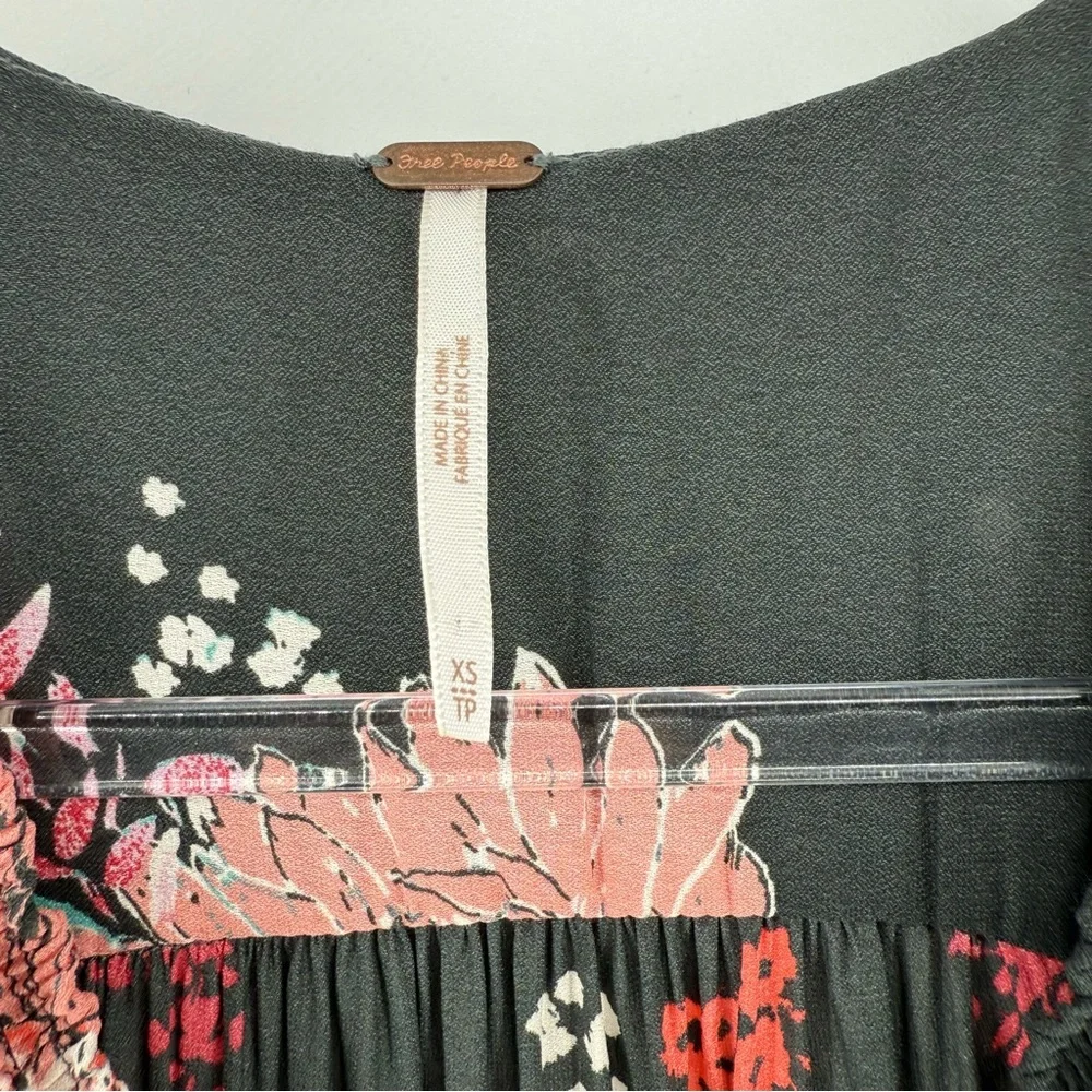 Free People purple haze black tunic XS Floral boho festival‎ casual V neck